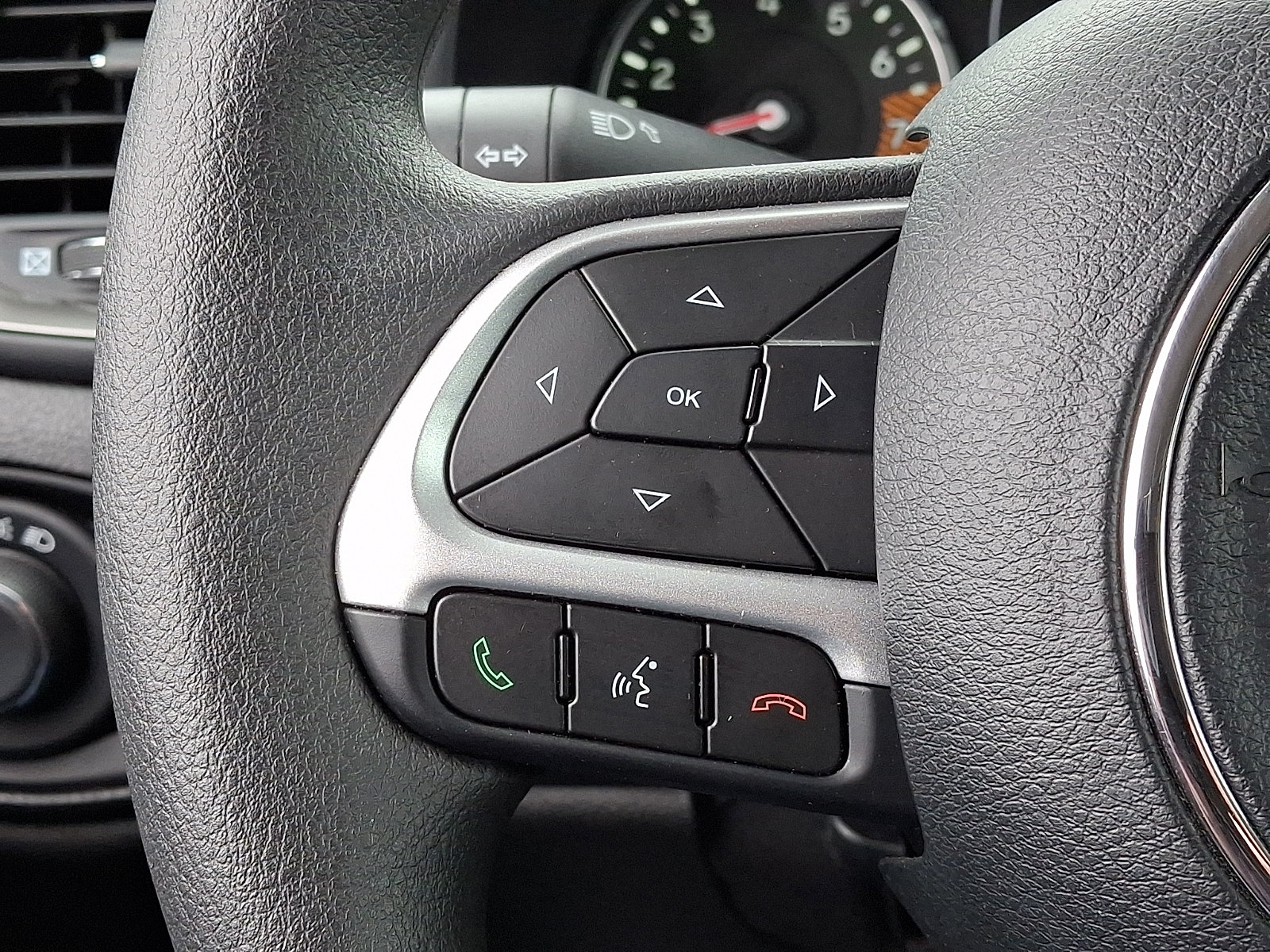 Used 2023 Jeep Renegade Latitude AWD/4WD image 21