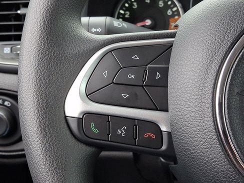 Used 2023 Jeep Renegade Latitude AWD/4WD image 21