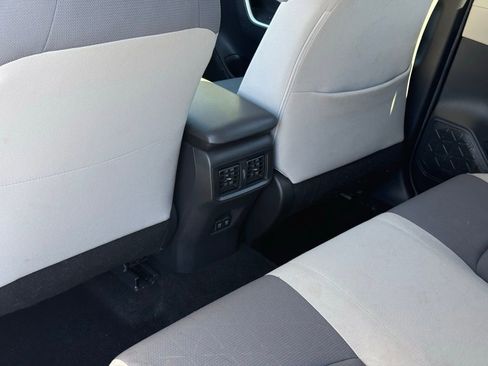 Used 2019 Toyota RAV4 XLE w/ Convenience Package image 32