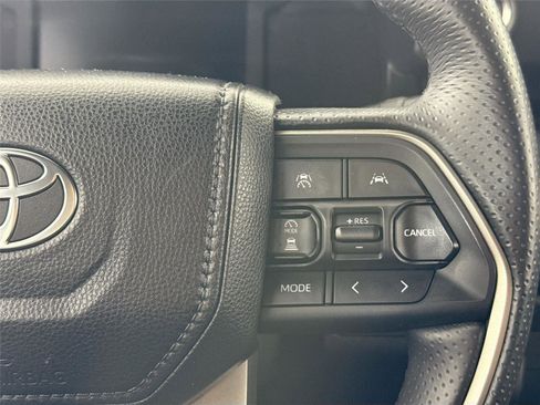 Certified 2025 Toyota 4Runner SR5 image 18