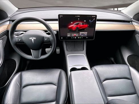 Used 2022 Tesla Model Y Performance image 7