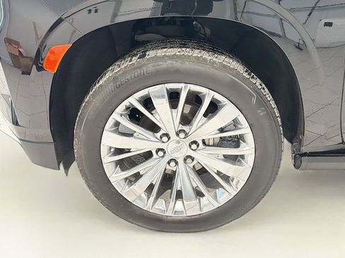 Certified 2021 Chevrolet Suburban High Country w/ Premium Package image 30