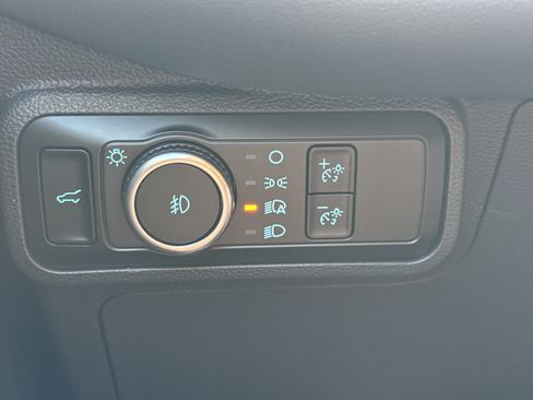 New 2026 Ford Explorer Active w/ Active Comfort Package image 31