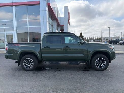Certified 2022 Toyota Tacoma TRD Sport image 8