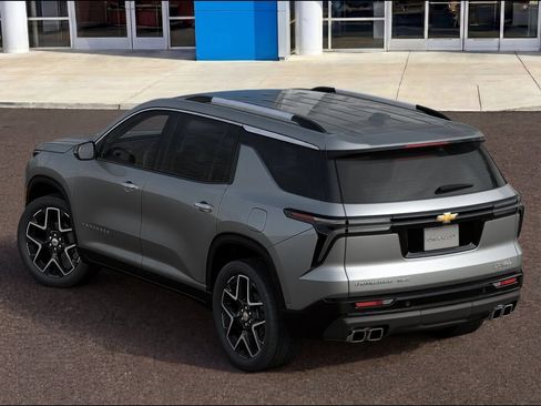 New 2026 Chevrolet Traverse Z71 w/ Enhanced Driving Package AWD/4WD image 3
