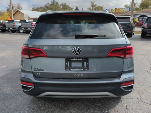 Used 2024 Volkswagen Taos SE FWD image 5