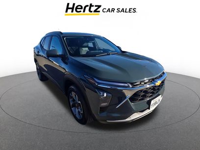 Used 2025 Chevrolet Trax LT