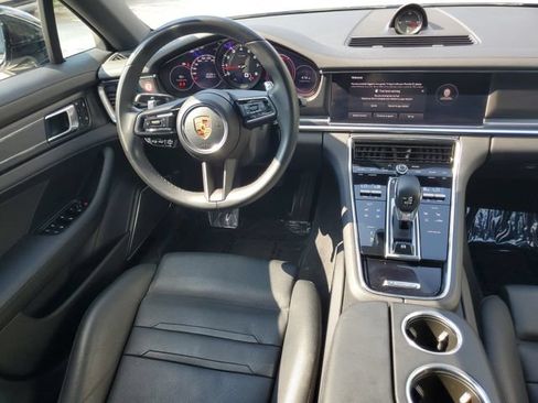 Used 2023 Porsche Panamera image 18