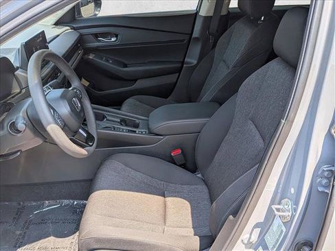 Used 2025 Honda Accord SE image 16