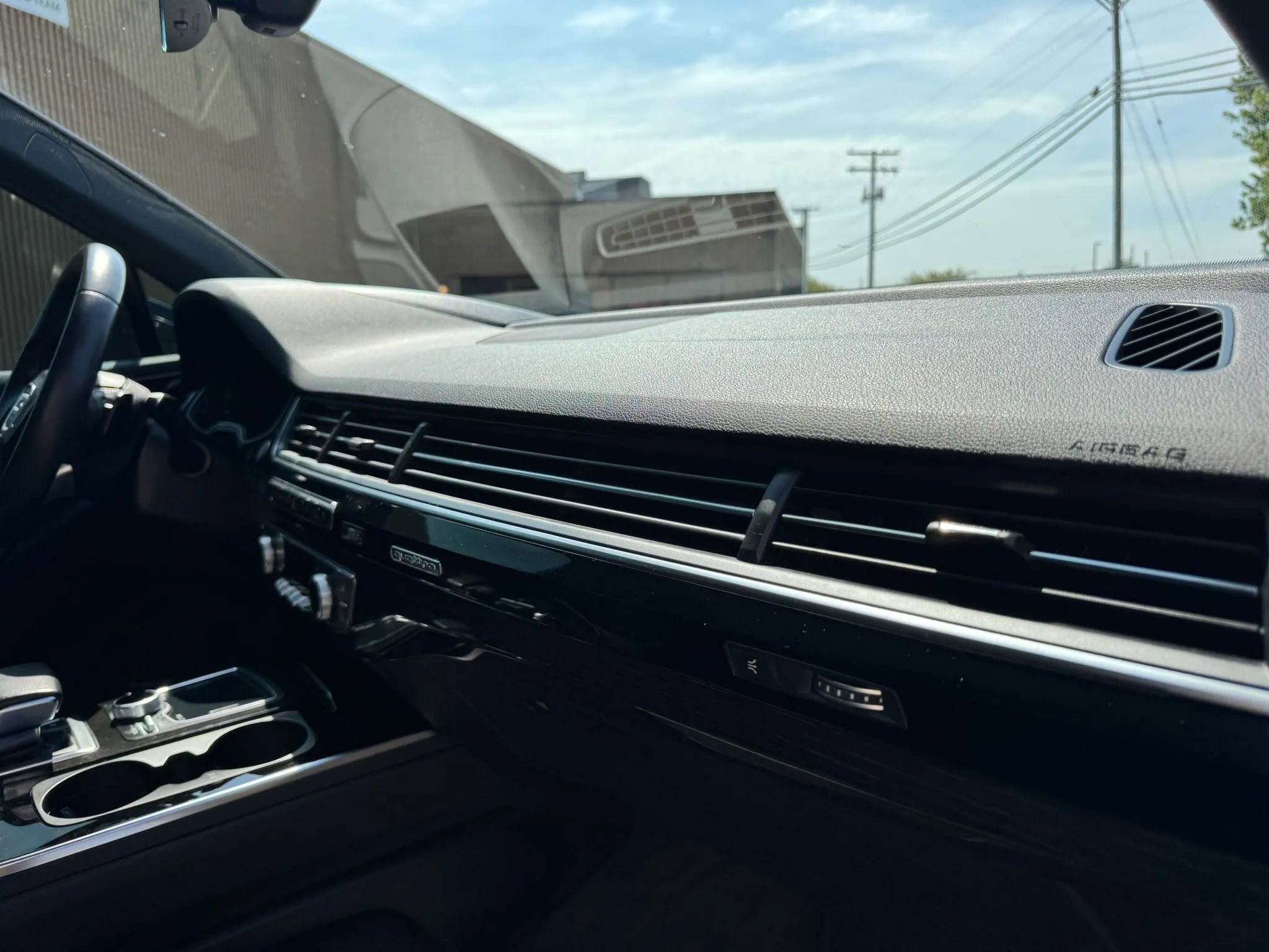 Used 2018 Audi Q7 3.0T Prestige AWD/4WD image 31
