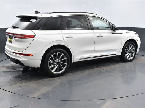 New 2025 Lincoln Corsair Grand Touring image 4