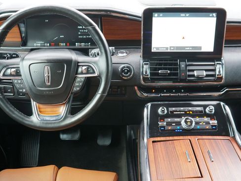 Used 2019 Lincoln Navigator L Reserve AWD/4WD image 25