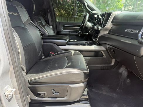 Used 2020 RAM 2500 Laramie w/ Night Edition AWD/4WD image 13
