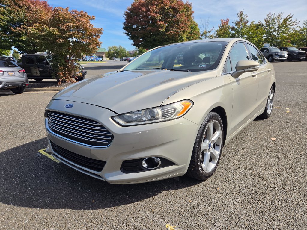 Used 2015 Ford Fusion SE w/ Equipment Group 201A AWD/4WD image 3