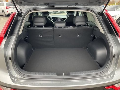 Certified 2025 Kia Niro EX Touring image 24