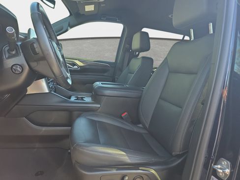 Used 2023 Chevrolet Tahoe LT w/ Luxury Package AWD/4WD image 16