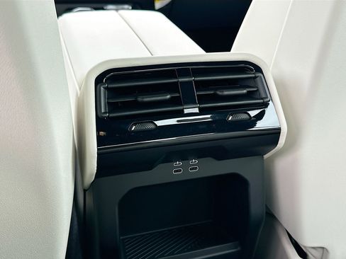 New 2026 BMW 530i w/ Convenience Package RWD image 20