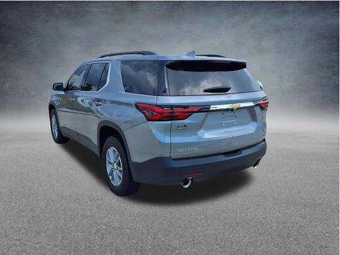 Used 2023 Chevrolet Traverse LT FWD image 6