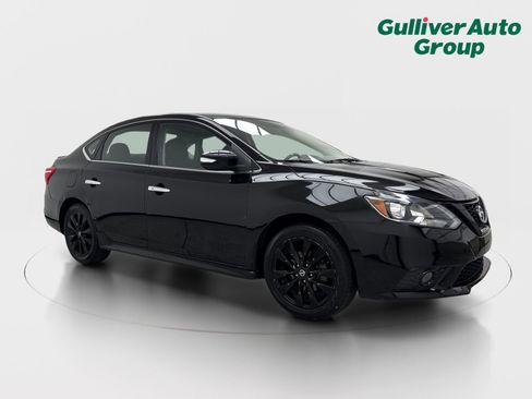 Used 2018 Nissan Sentra SR w/ SR Midnight Edition Package FWD image 12
