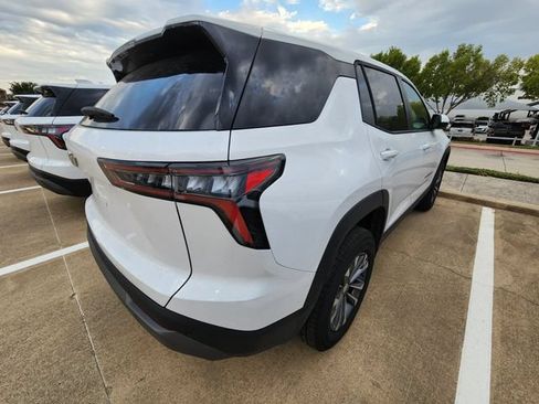 Used 2026 Chevrolet Equinox LT FWD image 5