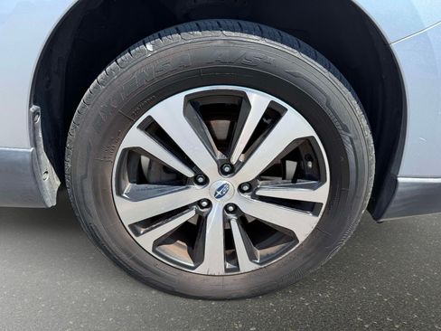 Used 2019 Subaru Outback 2.5i Limited AWD/4WD image 8