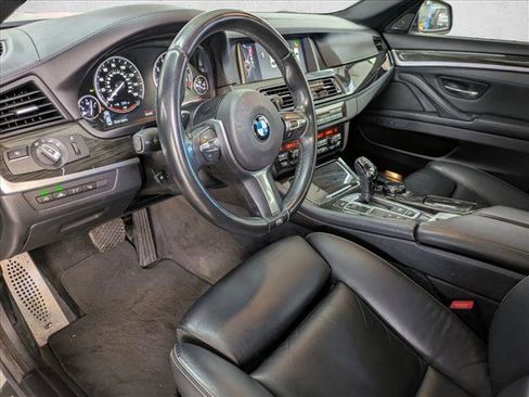 Used 2015 BMW 550i Sedan image 9