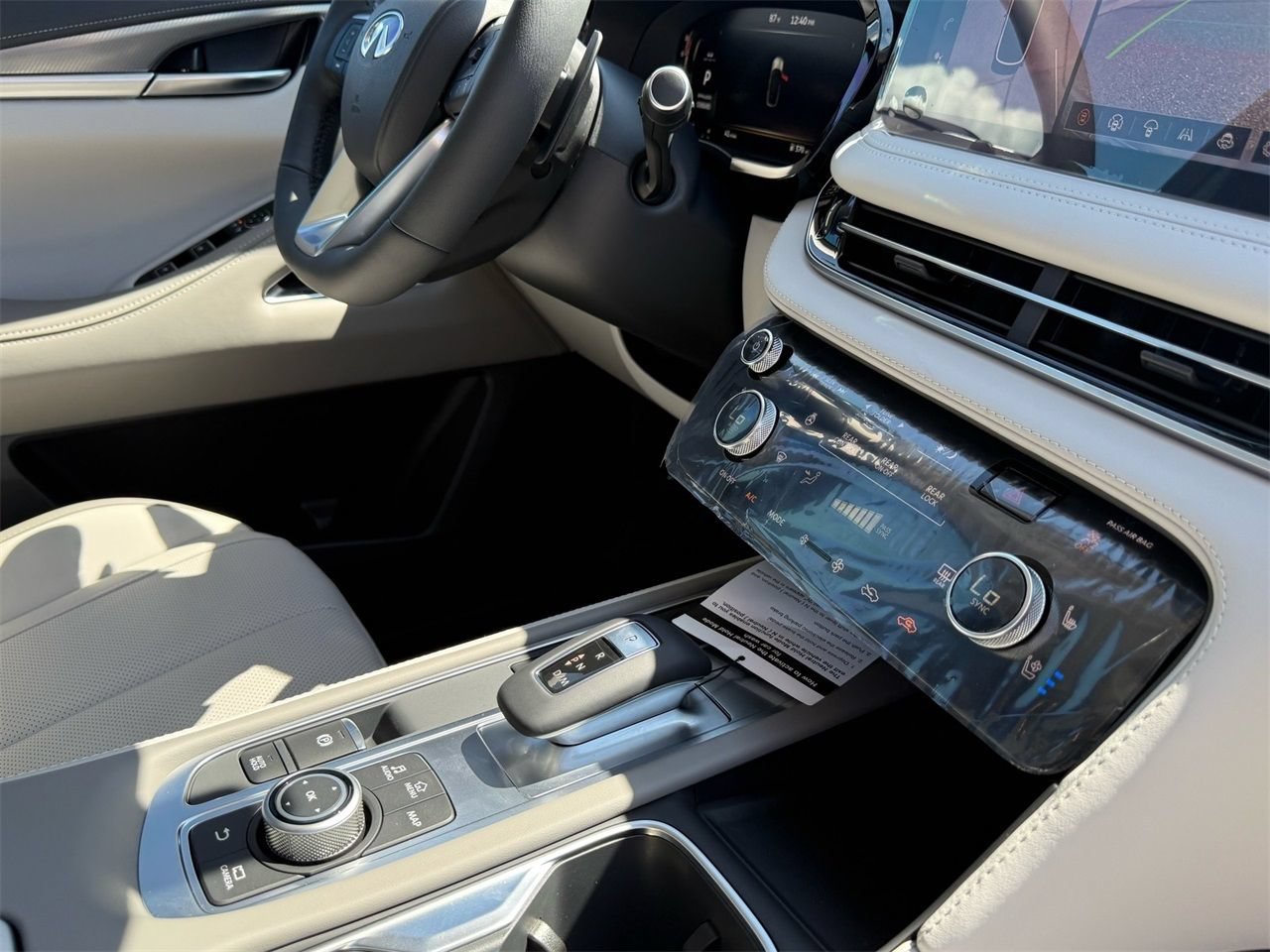 New 2026 INFINITI QX60 Luxe w/ Cargo Package FWD image 16