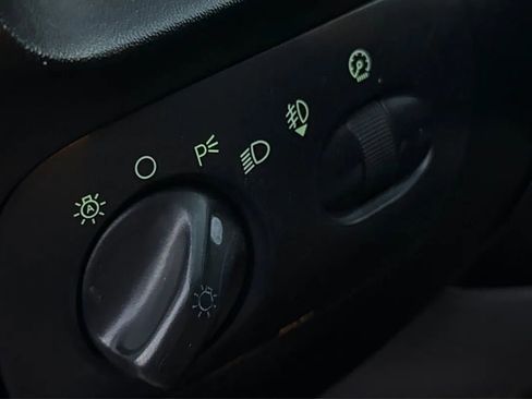 Used 2001 Ford F150 Lightning RWD image 40