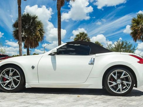 Used 2013 Nissan 370Z Touring w/ Sport Pkg RWD image 14