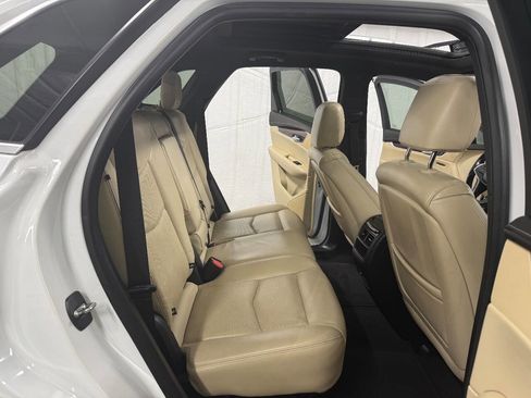 Used 2018 Cadillac XT5 Premium Luxury w/ Driver Assist Package image 24