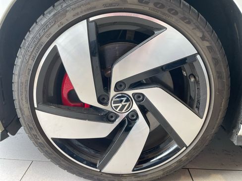 Used 2023 Volkswagen GTI SE image 9