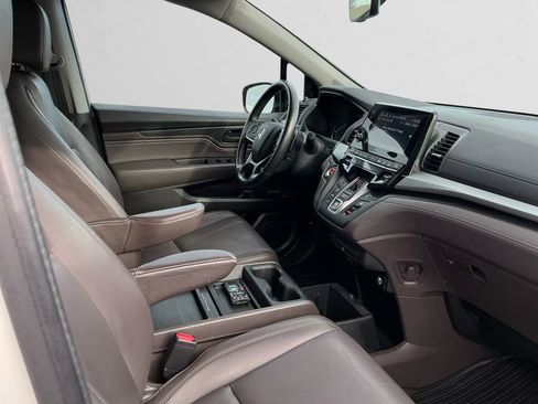 Used 2018 Honda Odyssey Touring image 15