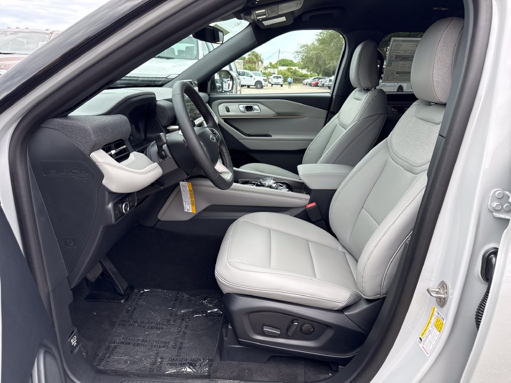New 2027 Ford Explorer Active w/ Active Comfort Package RWD image 19