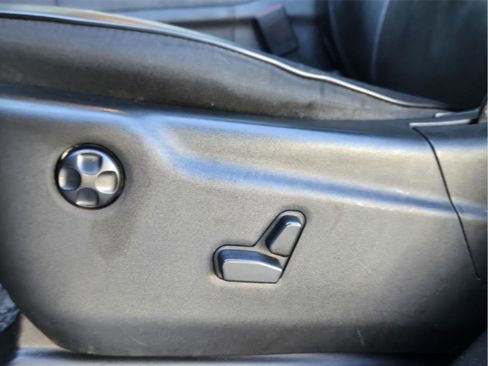 Used 2018 Jeep Grand Cherokee Overland image 44