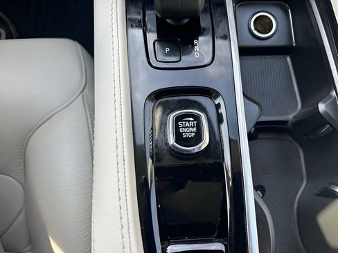 Used 2024 Volvo XC90 B6 Plus w/ Protection Package Premier image 26