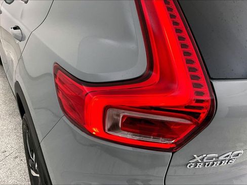 New 2026 Volvo XC40 B5 Core w/ Climate Package image 39