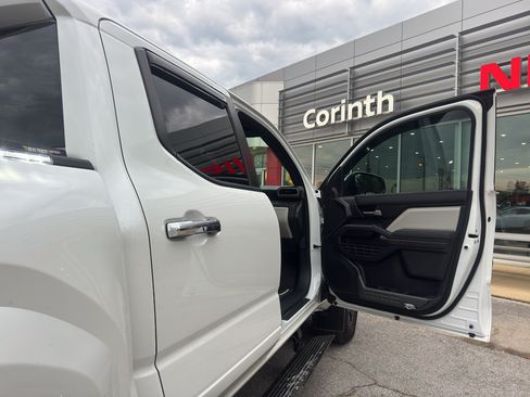 Used 2025 Toyota Tacoma Limited AWD/4WD image 20