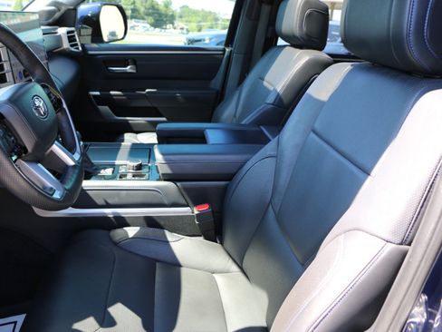 Used 2023 Toyota Tundra Platinum AWD/4WD image 28