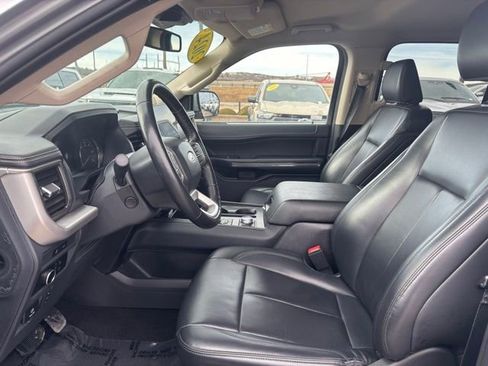 Used 2024 Ford Expedition XLT image 12