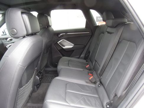 Used 2022 Audi Q3 2.0T Premium w/ Convenience Package AWD/4WD image 15