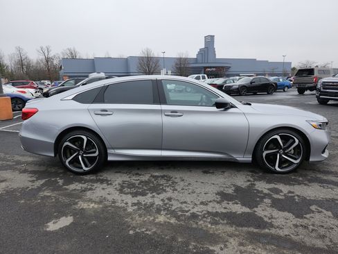 Used 2022 Honda Accord Sport image 11