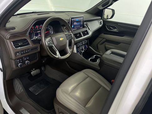 Used 2021 Chevrolet Suburban LT AWD/4WD image 25