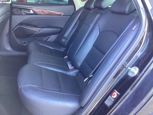 Used 2019 Kia Cadenza Technology image 13
