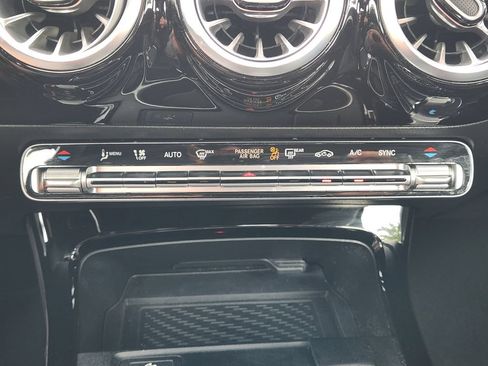 Used 2025 Mercedes-Benz CLA 250 image 24