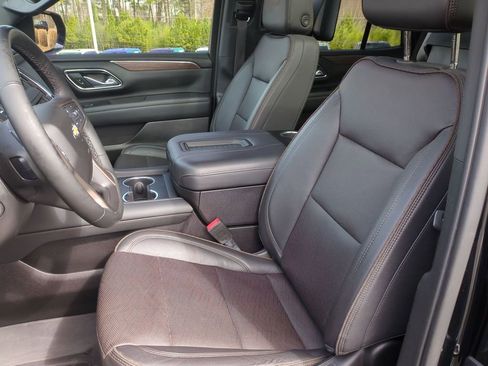 Used 2023 Chevrolet Tahoe High Country image 13