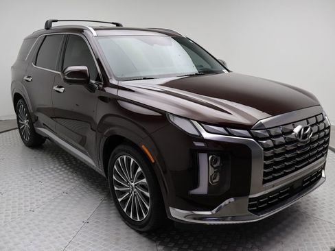 Used 2023 Hyundai Palisade Calligraphy image 6