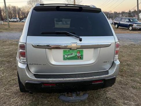 Used 2005 Chevrolet Equinox LT w/ Preferred Equipment Group image 6