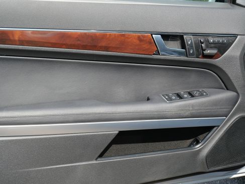 Used 2011 Mercedes-Benz E 550 Coupe image 12