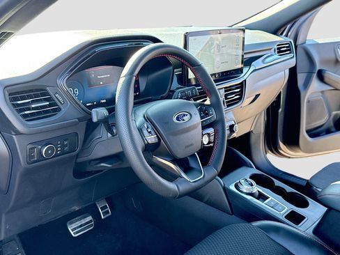 Certified 2023 Ford Escape ST-Line Elite image 4