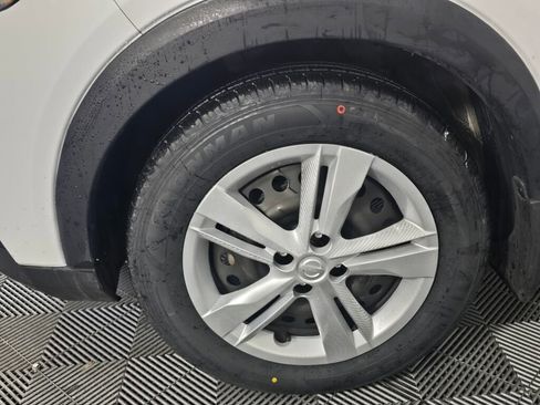 Used 2019 Nissan Kicks S w/ Exterior Package image 11